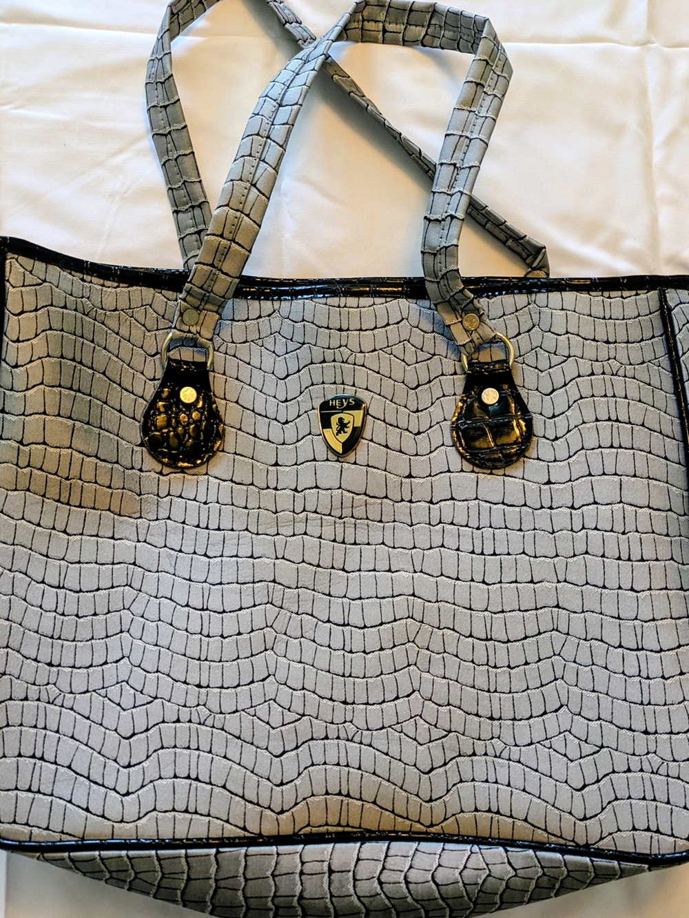 HEY'S Gray Croc-Embossed Tote with Black Trim